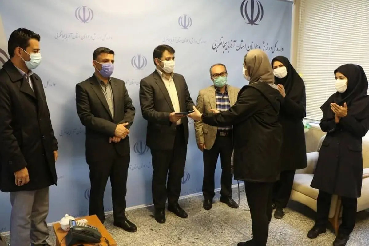 تجلیل از ۴ قهرمان ملی پوش رشته  شمشیر بازی آذربایجان غربی