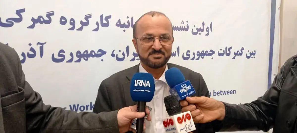 لزوم تسهیل در تردد ۸۰۰ کامیون آماده تردد در مرز ایران و آذربایجان 