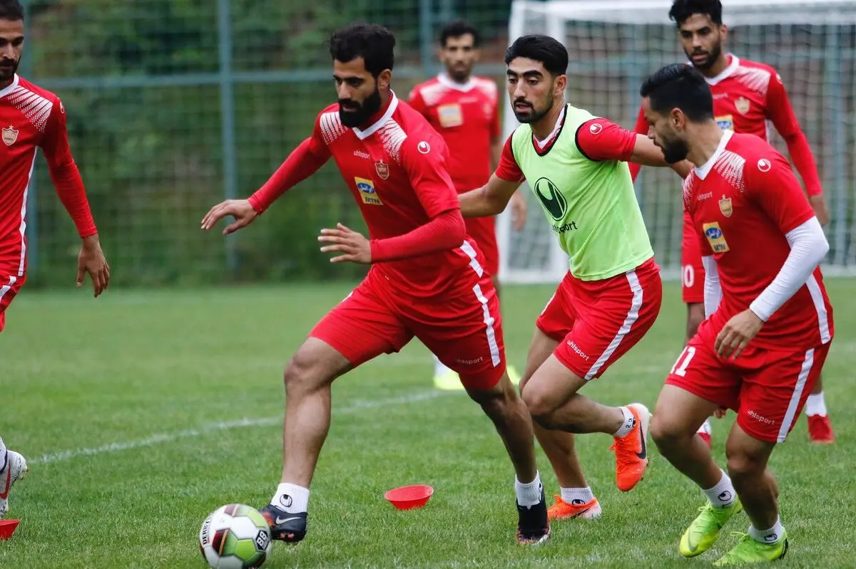 فوتبال تحت فشار پرسپولیس در هوای ابری