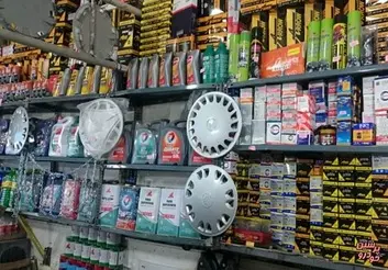 تعطیلی صنف لوازم یدکی شایعه کمبود را قوت بخشید/ ثبات قیمت در گرو نرخ ارز است