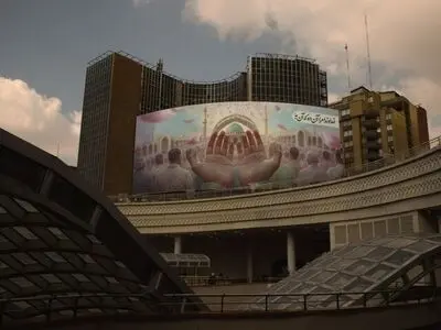 رونمایی از دیوارنگاره جدید میدان ولیعصر (عج) 