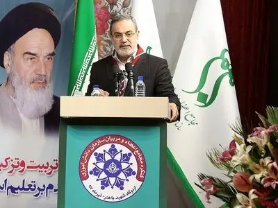 خط‌کشی‌های بین تشکل‌های دانش‌آموزی نباید به دانش آموزان منتقل شود