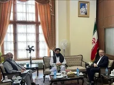 دیدار یک دیپلمات ارشد ایرانی با سرپرست سفارت افغانستان در تهران