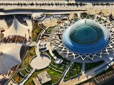 افتتاح گذر گردشگری در قلب پایتخت/ دعوت ناسا برای رصد ماه از تهران/ فروشندگان صنایع‌دستیِ پاساژ پروانه به تپه‌های عباس آباد آورده می‌شوند