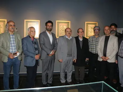 سه نسخه خطی آثار نظامی در شیراز رونمایی شد/شعر پر عظمت فارسی مثل یک کاخ می‌ماند