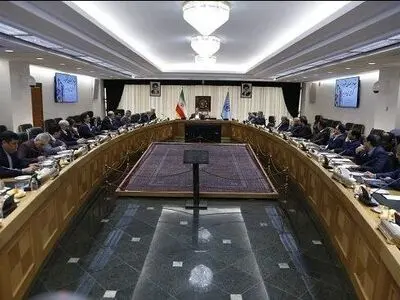 تسهیل ارتباطات بانکی و پولی بین‌المللی برای بازرگانان و تجار با کشورهای مقصد را دنبال می‌کنیم