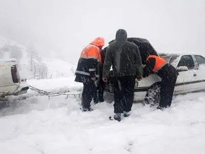 امدادرسانی به ۱۸۱ خودرو امداد رسانی شد و به ۶۴ مسافراسکان موقت داده شد