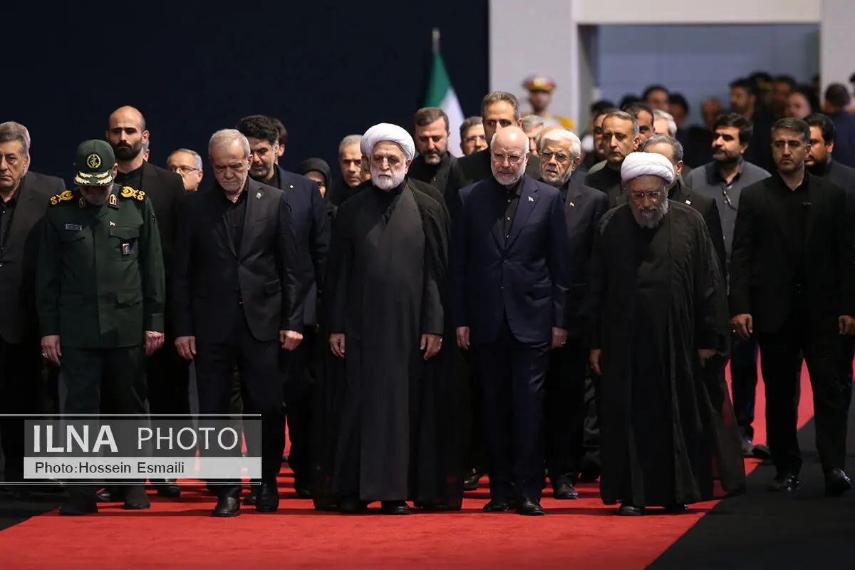 Heads of state and government officials pay tribute to the body of the Iranian martyr