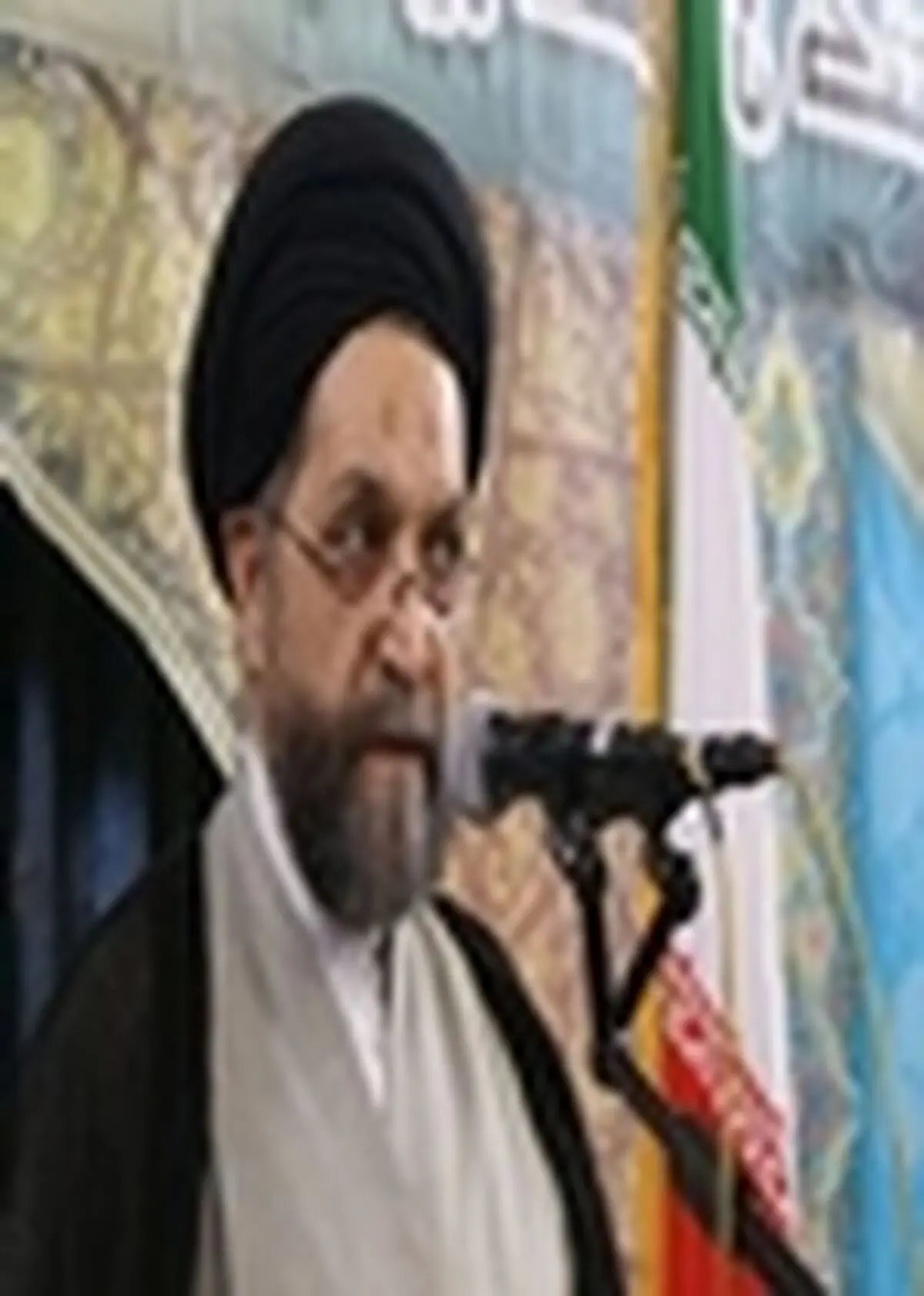 «داعش» ادامه تفکر بهاییت و وهابیت است / انقلاب اسلامی با هیچ انقلابی قابل مقایسه نیست