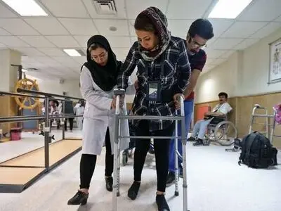 تجمع اعتراضی مقابل سازمان برنامه و بودجه/ معوقات نیروهای توانبخش هنوز پرداخت نشده است