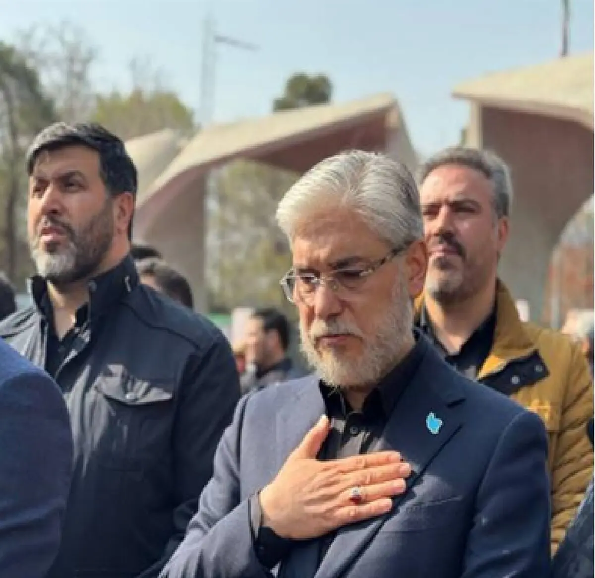 مردم ایران با هیچ تهدیدی از صحنه خارج نمی‌شود
