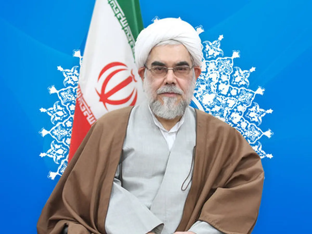 اگر در یک موضوع از دشمنان تبعیت کنیم، باید در همه شئون از آنها تبعیت کنیم