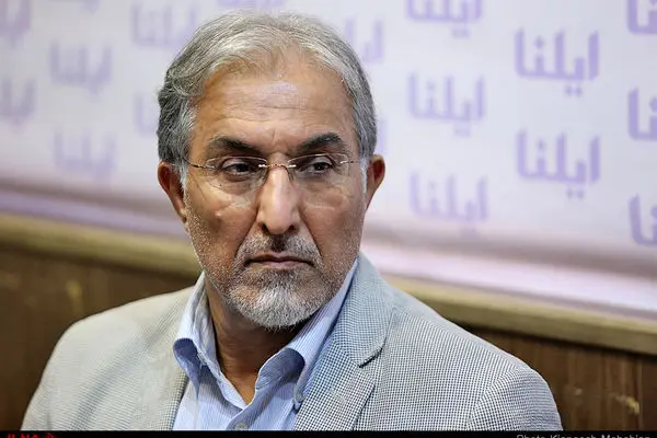 اقتصاد ایران در اختیار رفقا و قوم و خویش مسئولان است/ کسانی که ارز را بالا بردند، اجازه کاهش آن را نمی‌دهند