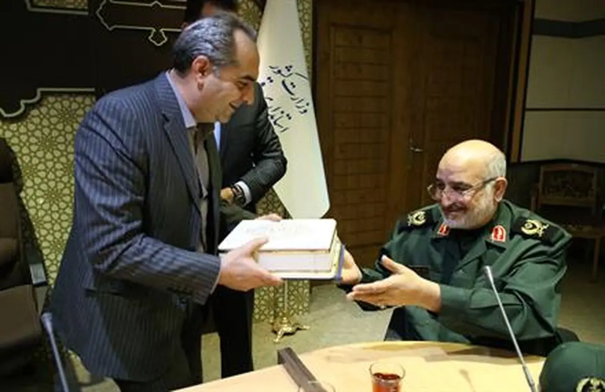 مدیرکل بنیاد شهید قم تغییر کرد