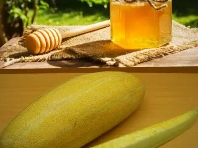 آیا خوردن خربزه و عسل باعث مرگ آنی می شود؟