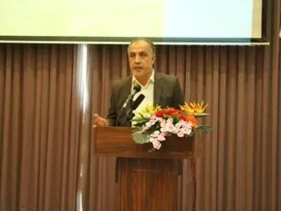 پیگیر جذب صنوف تولیدی در شهرک‌ها و نواحی صنعتی هستیم
