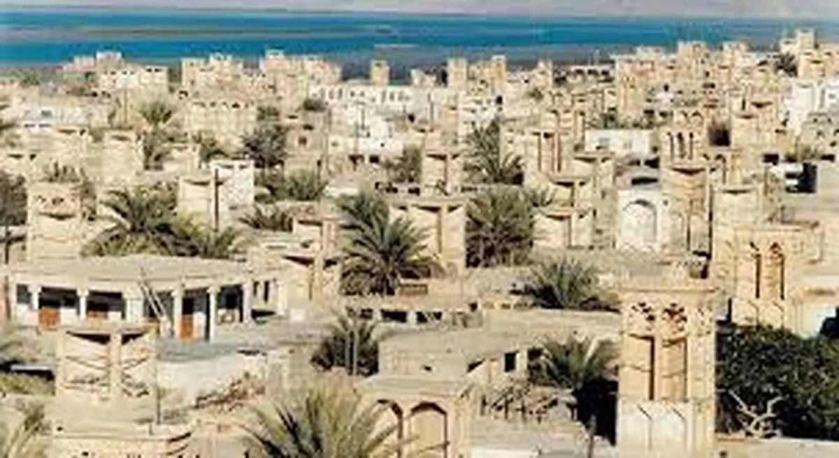 فرونشست قبرستان در پی بارش شدید باران در قشم + فیلم