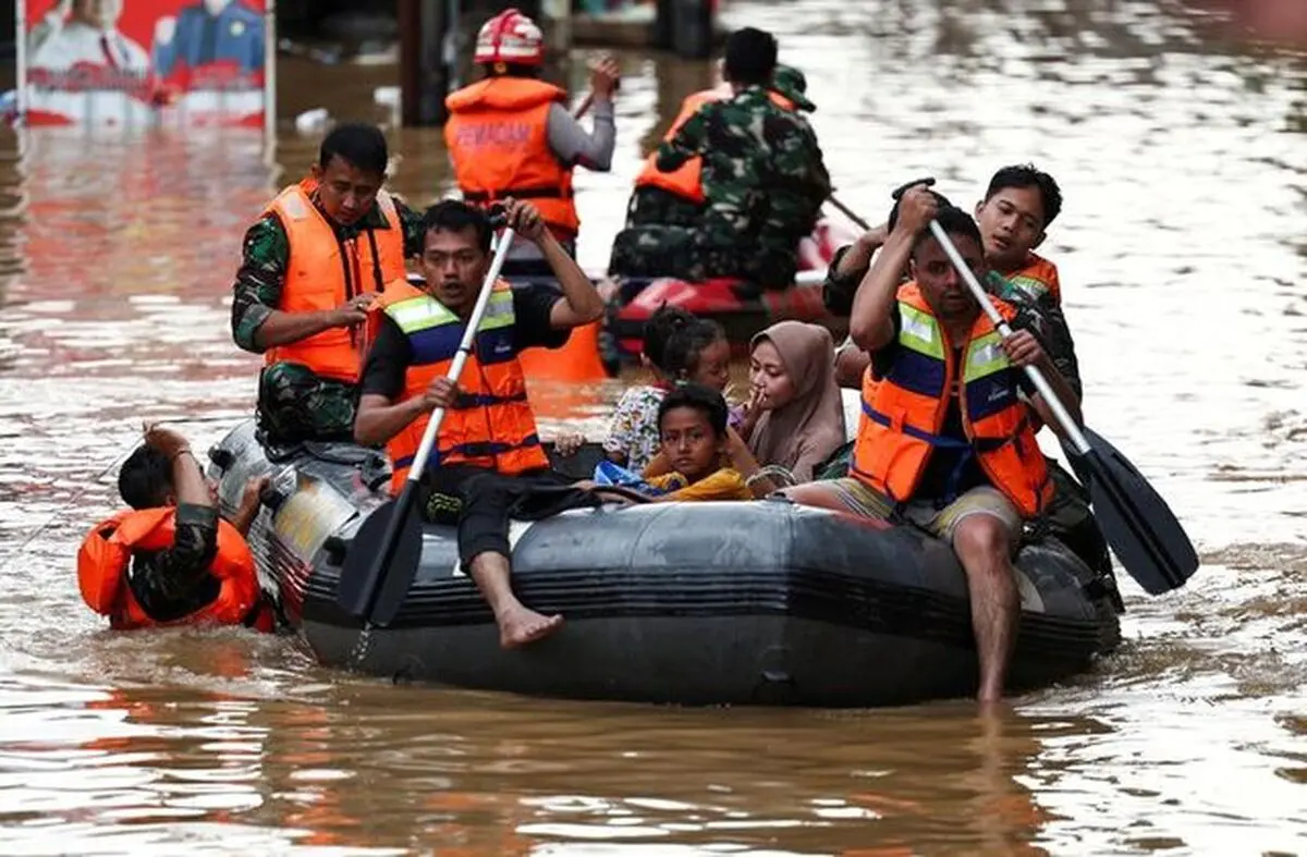 Hundreds evacuated as torrential rains hit Indonesia Capital