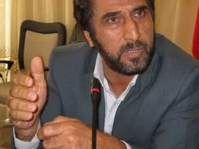 برخی از نمایندگان پای هر استیضاحی را امضا می‌کنند