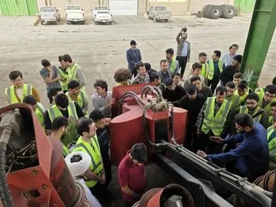 دانشجویان علم و صنعت تهران از دستاوردهای نیشکر بازدید کردند