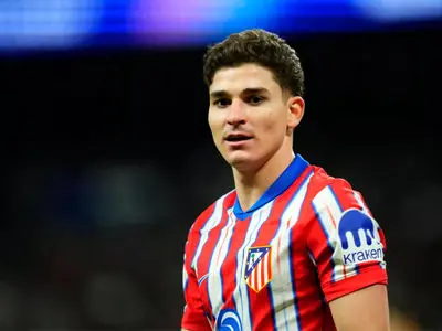 ویدئو: امضای خولین آلوارز پای بلیت فینال جام جهانی