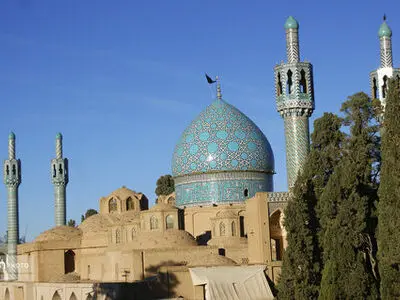مرمت گنبد آرامگاه شاه نعمت‌الله ولی ماهان آغاز شد