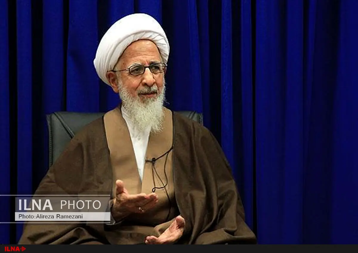 جوادی آملی: حضور مردم در انتخابات نشانه آزادی‌خواهی‌ آنان است