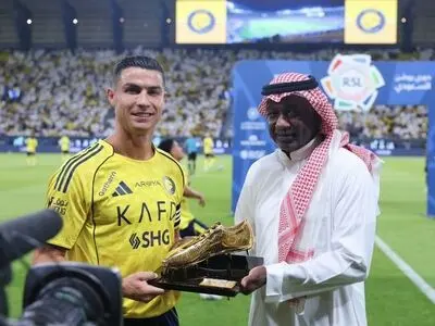 رونالدو و دیدار با ماجد عبدالله برای دریافت کفش طلا