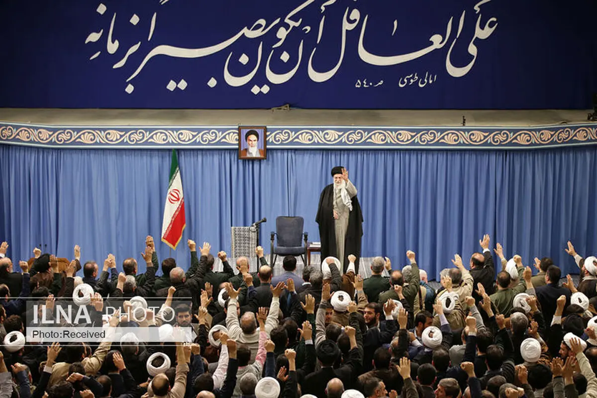 آمریکا مانند تایتانیک غرق می‌شود/ باید ترکیب متناسبی از جوانان و باتجربه‌ها در مجلس باشد/ ملّت ایران بلد است چه‌ کار کند 