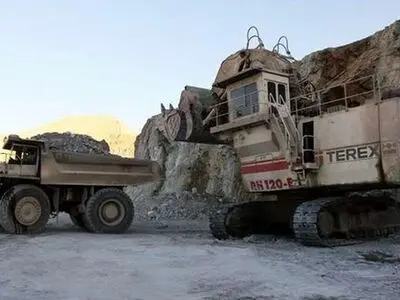 کارگران چادرملو صاحبخانه می‌شوند/ ساخت هزار واحد مسکونی کارگری