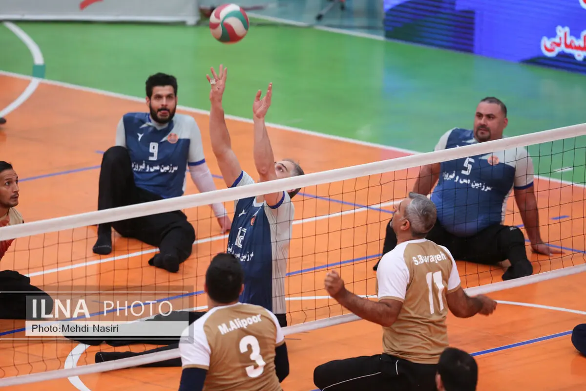 مس شهر بابک قهرمان لیگ برتر والیبال نشسته ایران شد