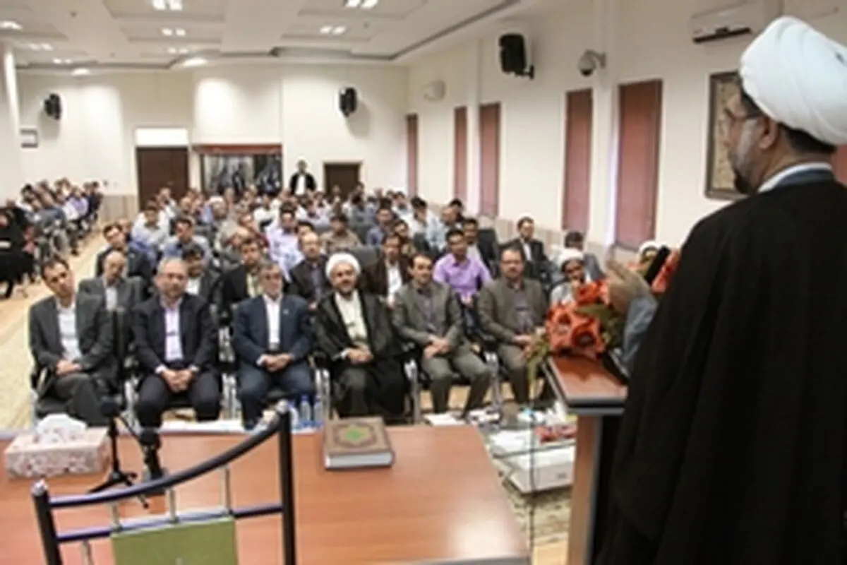 مراسم گرامیداشت هفته دفاع مقدس با حضور ایثارگران