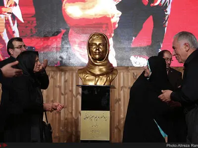 اینکه اعتراض می‌کنند چرا نخبه‌پروری می‌کنیم حال آن‌که آنها به خارج می‌روند، عجیب است/تشکیل بنیاد نیکوکاری مریم میرزاخانی در طالقان