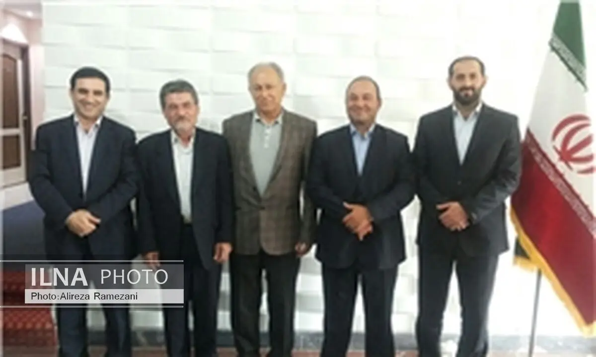 جلسه هم‌اندیشی توسعه آستارا با حضور نمایندگان ادوار مجلس برگزار شد
