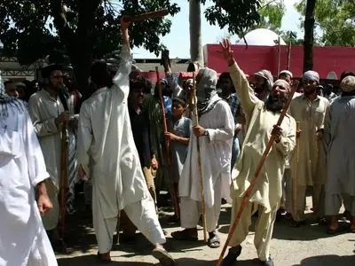 طالبان: به حملات پاکستان واکنش مناسب نشان خواهیم داد