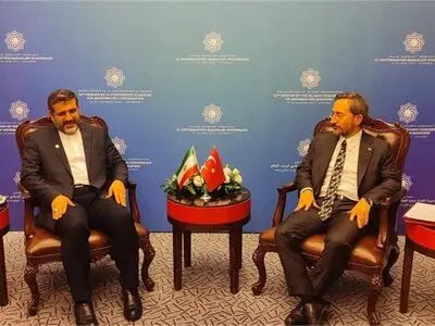 تدوین سند همکاری مطبوعاتی و رسانه‌ای ایران و ترکیه/ غرب برای مخدوش کردن چهره اسلام تلاش می‌کند