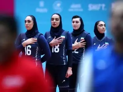 شادی دختران والیبال ایران پس از کسب مدال برنز در بازی‌های همبستگی کشورهای اسلامی