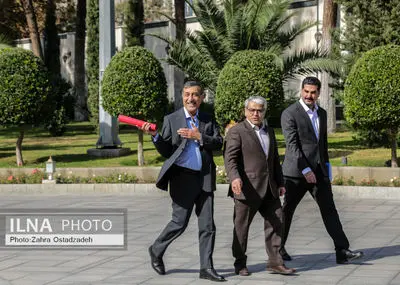 حاشیه جلسه هیات دولت - ۱۴ آبان
