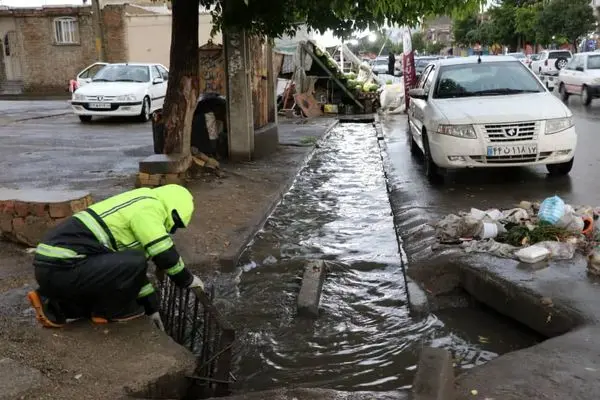 آماده باش ۲۰۰ دستگاه ماشین‌آلات جهت رفع آبگرفتگی معابر و بازگشایی کانال‌ها و جوی‌های سطح شهر ارومیه