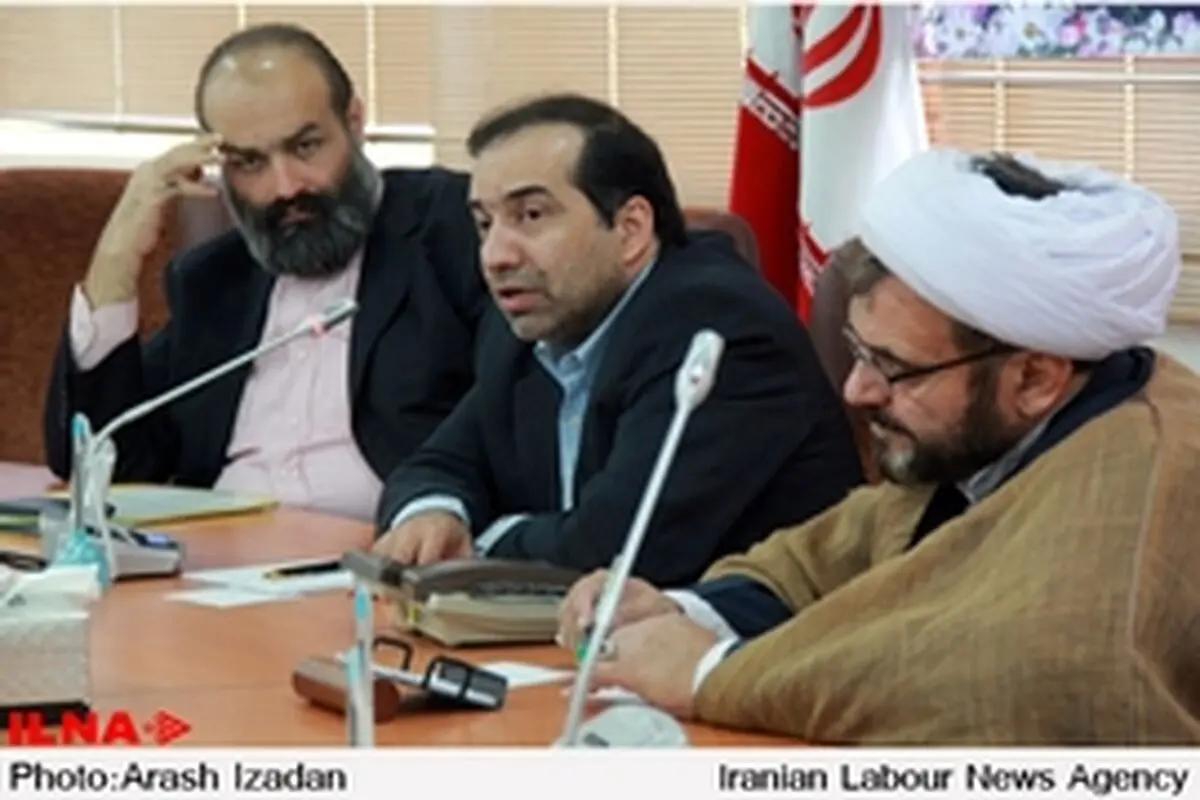 دولت به تنهایی شأن بررسی صلاحیت روزنامه‌نگاران را ندارد