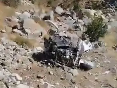 سقوط خودرو به درۀ هومل سردشت + فیلم