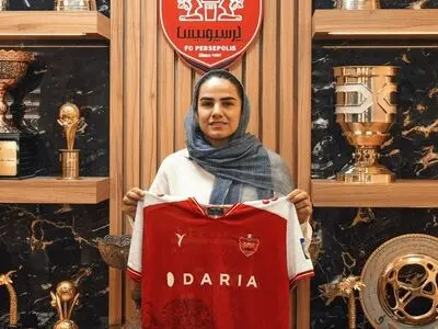 بازگشت غیرمنتظره: کریمی به پرسپولیس پیوست