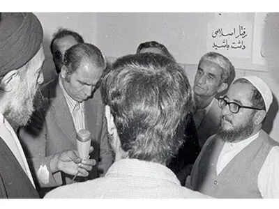 چرا صادق خلخالی طرد شد؟ 
