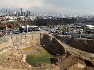 گود برج میلاد پیش از زمستان ایمن سازی می شود