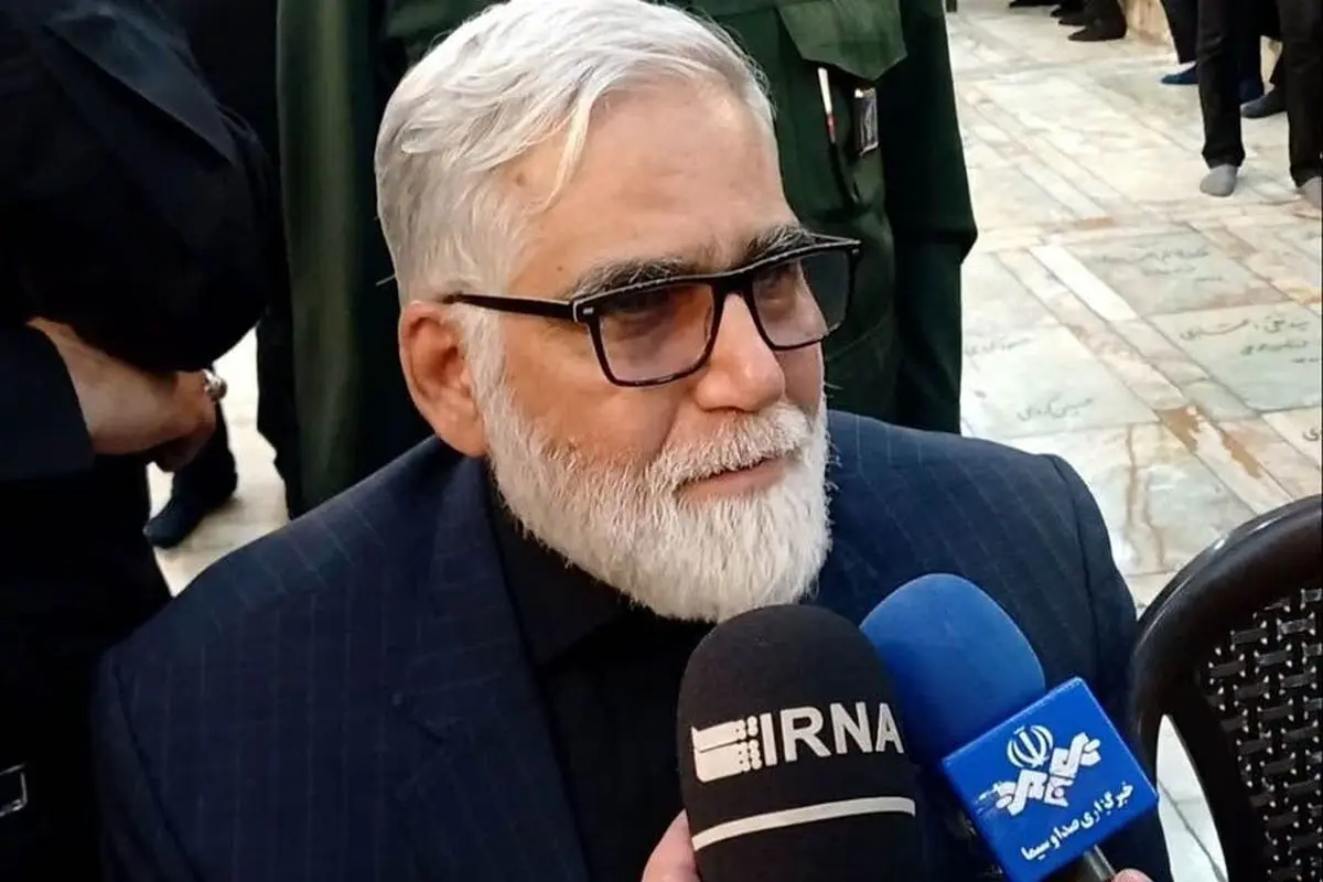 مردم با همه وجود به صحنه آمدهاند و پشت نیروهای مسلح ایستادهاند