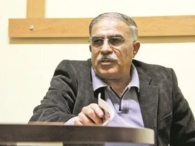 روشن: افتخاری هم یکی مثل افشارزاده است