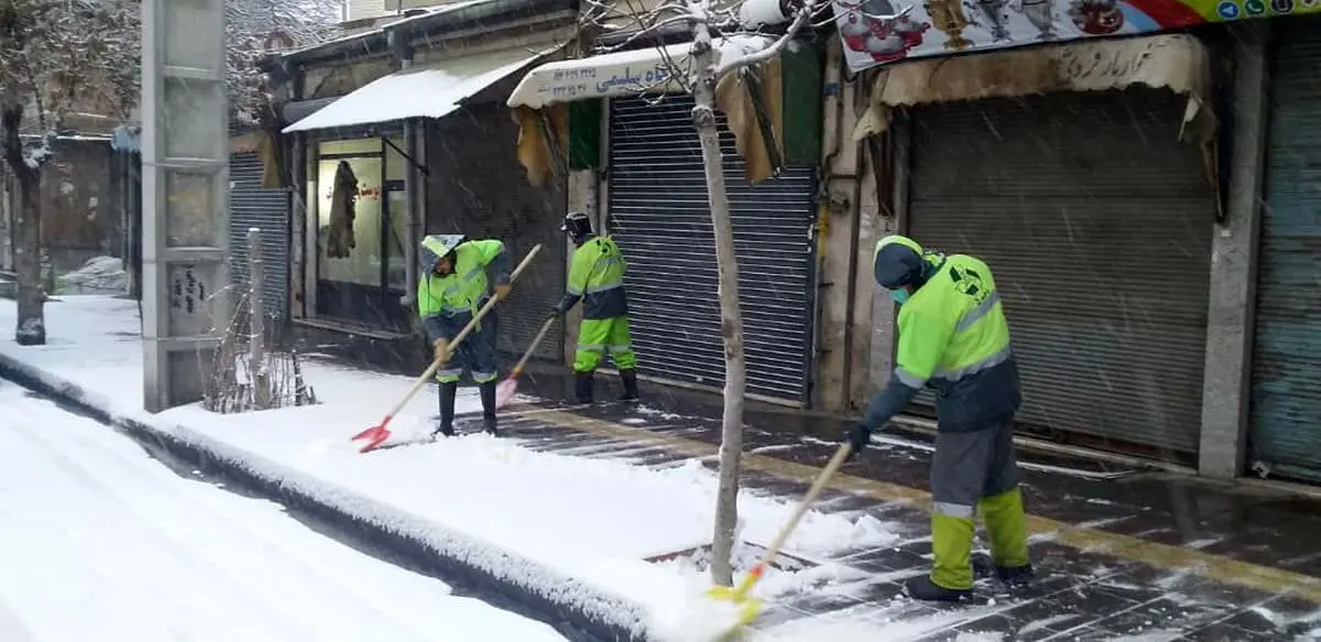 بازگشایی ۹۰۰ معبر اصلی شهر ارومیه  توسط ۸۸۰ پاکبان 