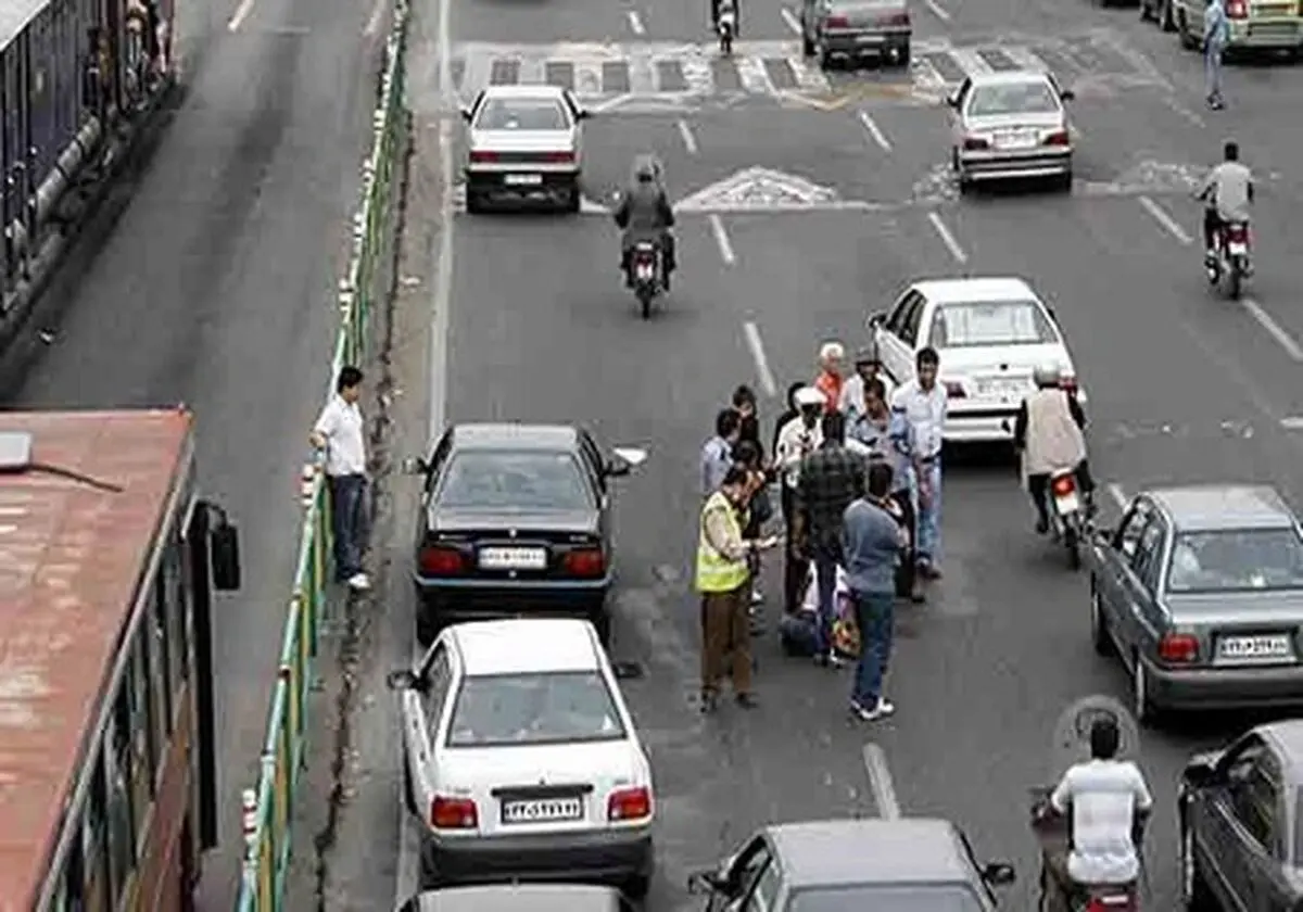 رانندگان از توقف در حاشیه بزرگراه خوداری کنند