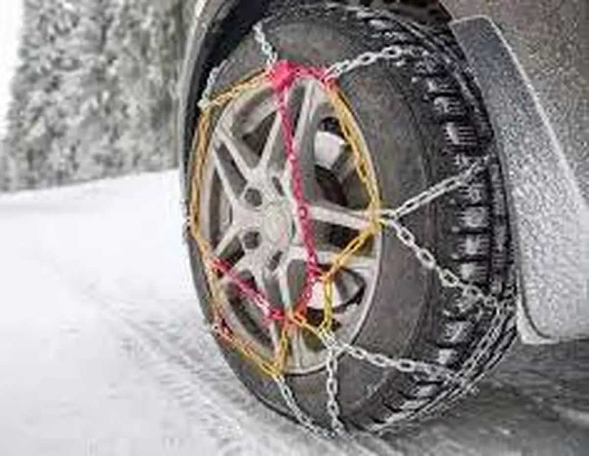 تردد از گردنه چری و شاهمنصوری شهرستان کوهرنگ فقط با زنجیر چرخ امکان پذیر است 