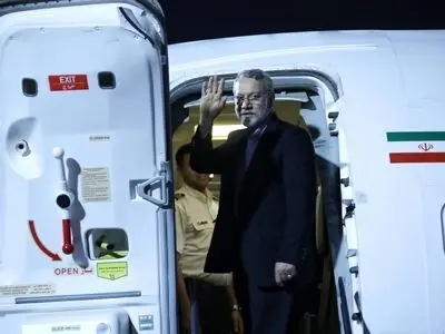علی لاریجانی دوحه را به مقصد ایران ترک کرد